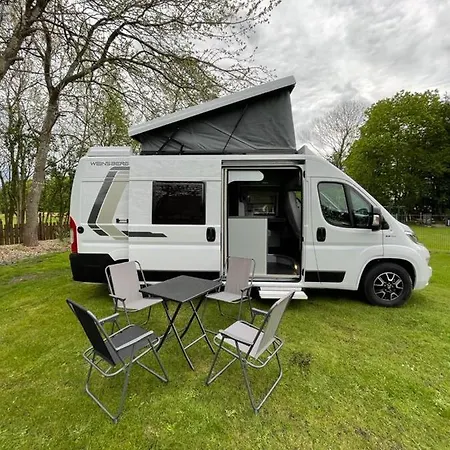 Campsite Camper Koje 31 *